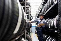 Автомобилни гуми Uniroyal 215 55 17 - 51426 награди Автомобилни гуми Uniroyal 215 55 17 - 8798 награди