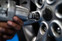 Автомобилни гумиPirelli 225 40 18 - 41003 снимки